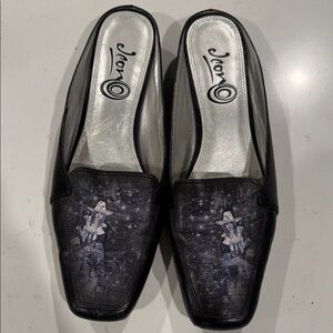 Jeon Black Graphic Mules